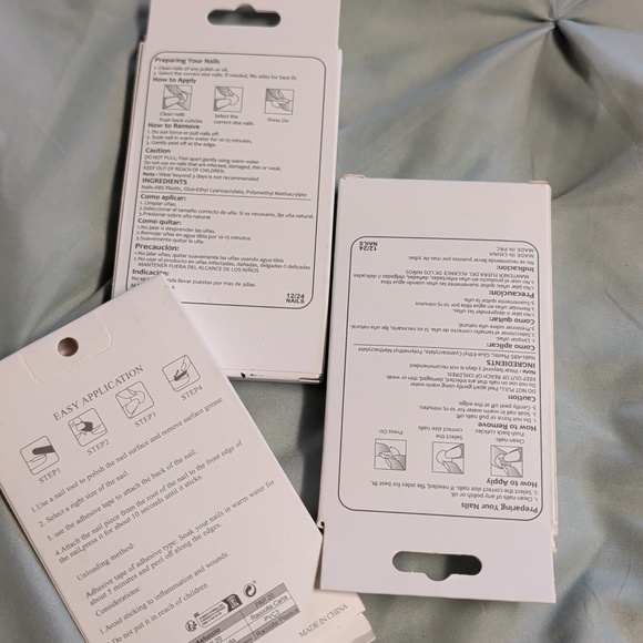 3 Beautiful Nail Collection New In Box - Picture 5 of 6